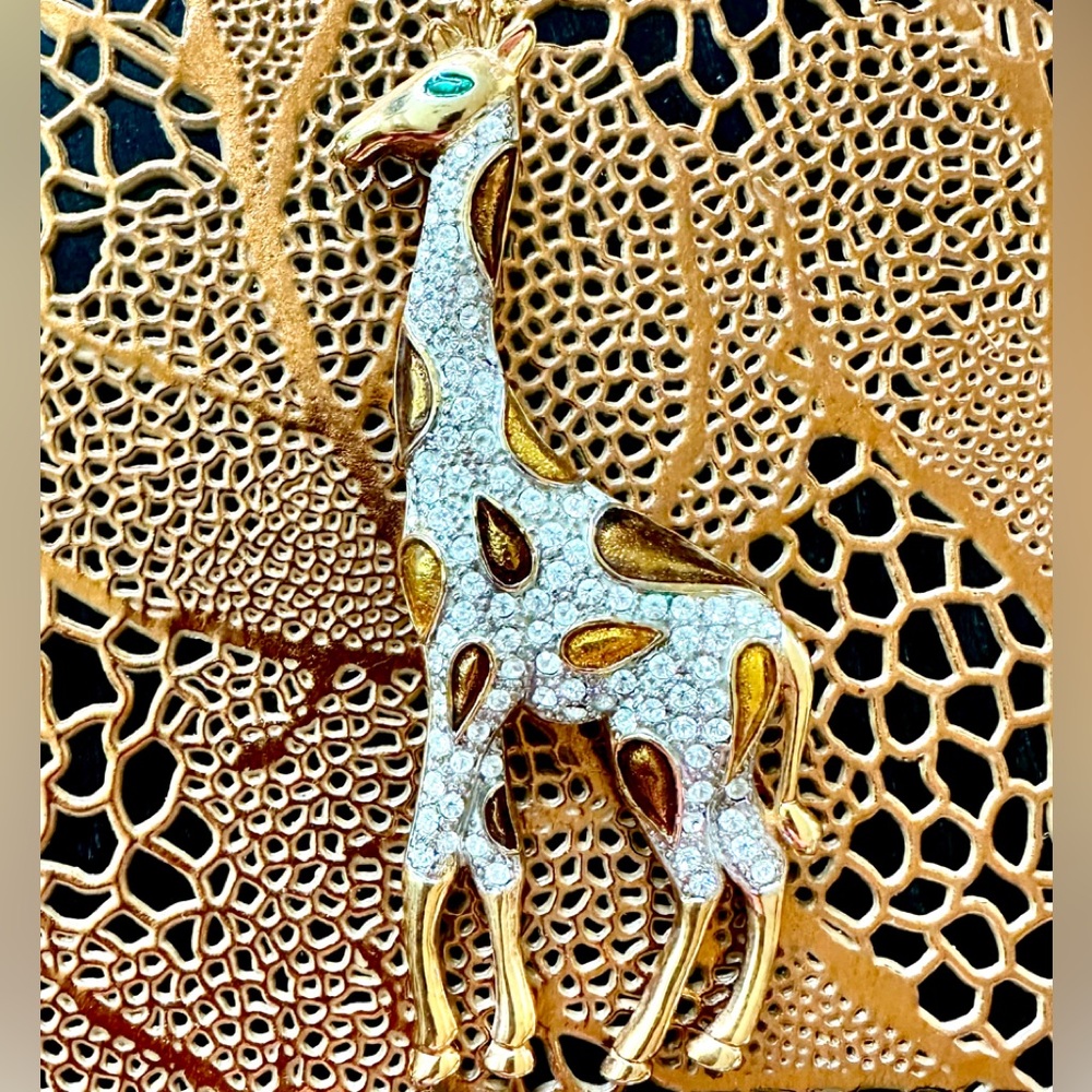 Vintage Giraffe Pin Brooch - Picture 2 of 14